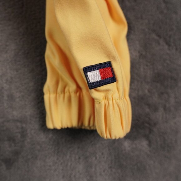 VTG Tommy Hilfiger Golf Jacket Mens M Yellow Langley Airforce Base Eaglewood GC - Picture 3 of 13